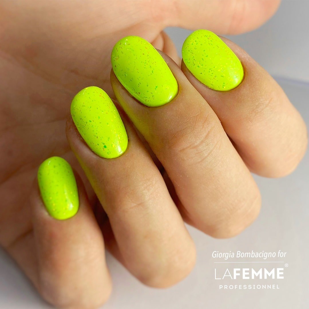 Esmalte semipermanente verde lima neón H250 con flakes