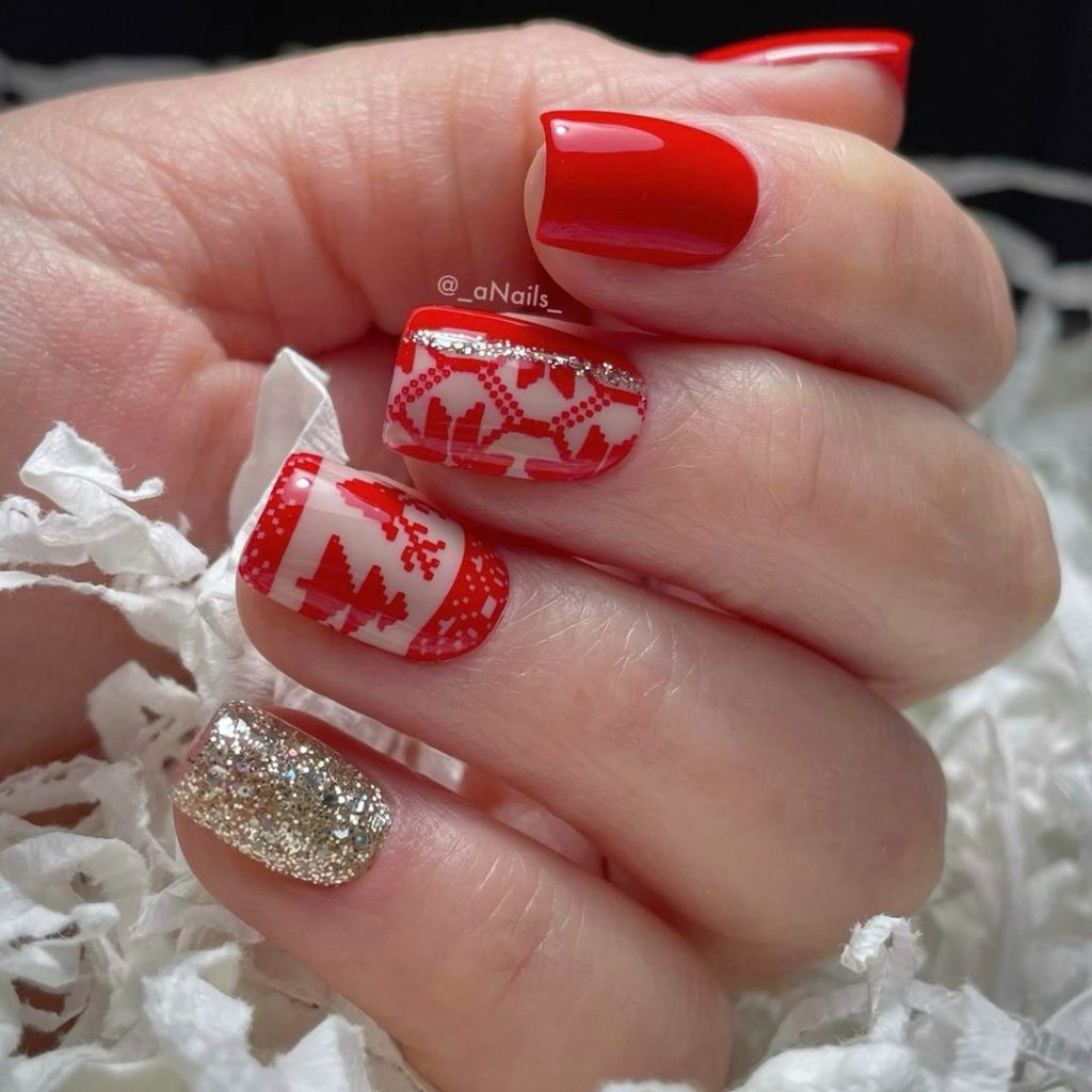 Uñas de Navidad 🎄 +35 Diseños Elegantes 2025 (Rojas, Doradas, French ...