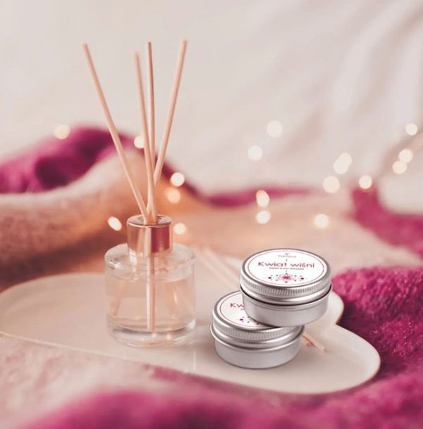Cherry-Blossom-Massage-Candle-50-ml5-min