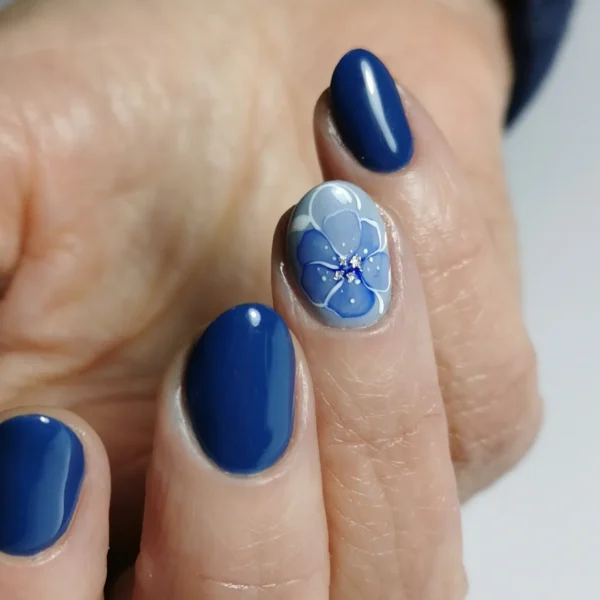 uñas Semipermanente Azul Oscuro