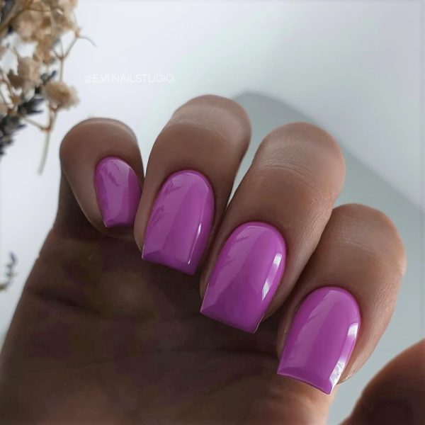Uñas Violeta Rosado