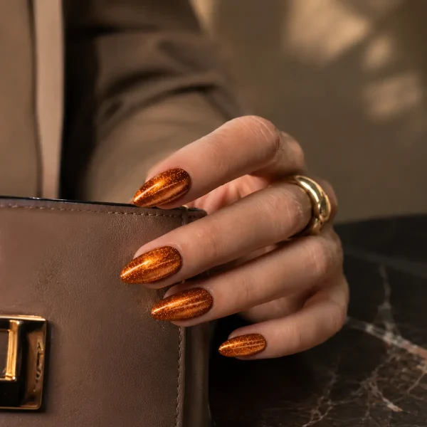 Esmalte Semipermanente Ojo de Gato Marrón Dorado H435 8g | La Femme