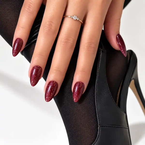 Esmalte Semipermanente Burdeos con Purpurina H437 8g La Femme